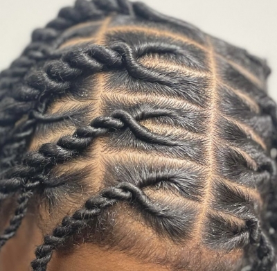 The Ultimate Guide to Moisturizing Your Locs